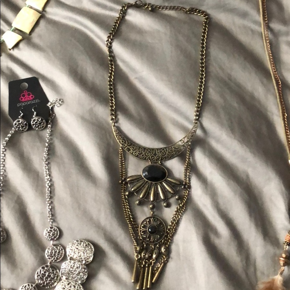 Statement necklace
